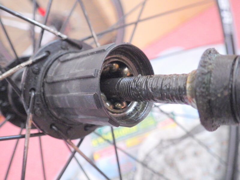 自転車の軸