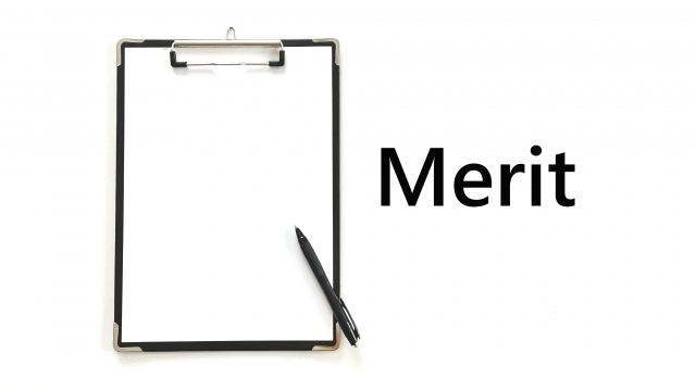 紙を挟んだクリップボード_Merit